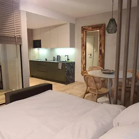 żurawia 18 Apartament *