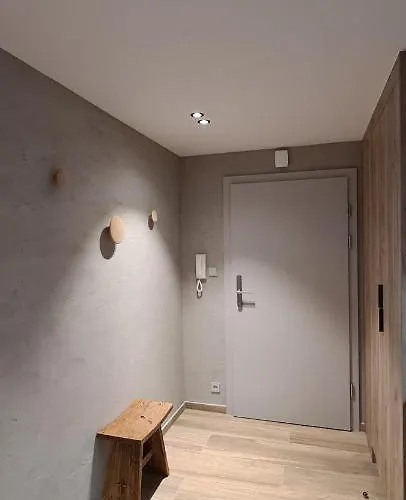 Apartament żurawia 18 *