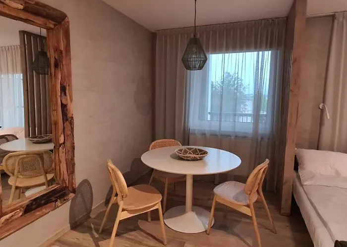 żurawia 18 Apartament